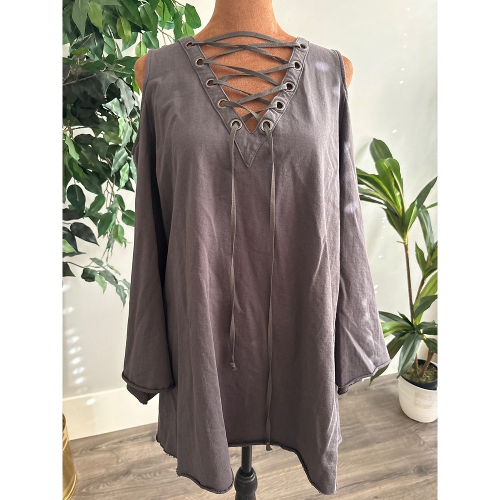 umgee USA Cold Shoulder Lace Up V Neck Gray Tunic‎ Top Shirt Size S